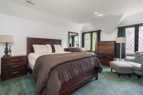 Bedroom - 2170 E Broad St, Columbus, OH 43209 photo 6 of 6