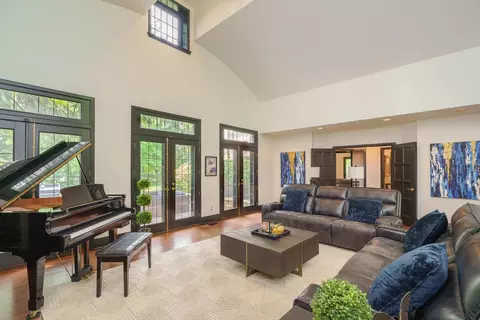 Living - 2170 E Broad St, Columbus, OH 43209 photo 11 of 13