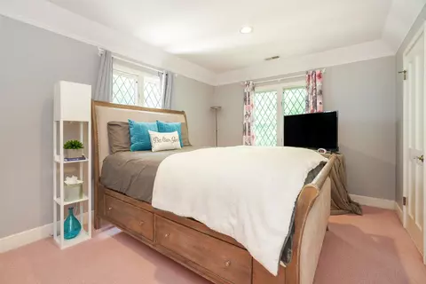 Bedroom - 2170 E Broad St, Columbus, OH 43209 photo 5 of 6