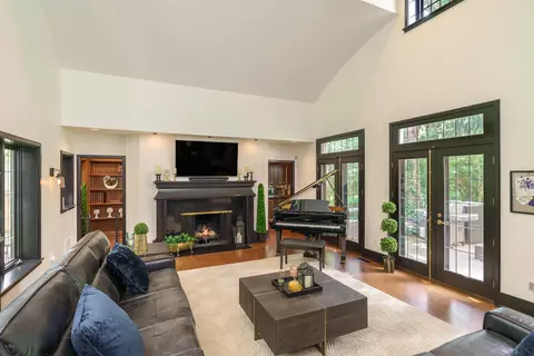 Living - 2170 E Broad St, Columbus, OH 43209 photo 9 of 13
