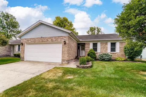 816 Spring Lake Cir, Enon, OH 45323