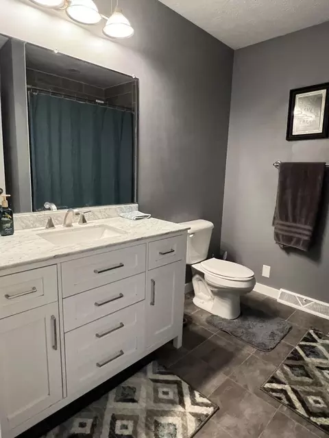 Bath - 149 Rustic Dr, Circleville, OH 43113 photo 1 of 5
