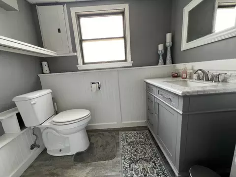 Bath - 149 Rustic Dr, Circleville, OH 43113 photo 4 of 5