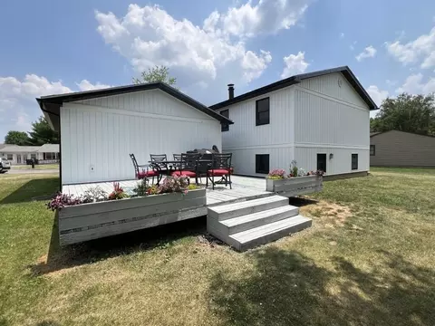Exterior - 149 Rustic Dr, Circleville, OH 43113 photo 5 of 7