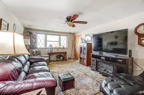 Living - 3880 Eakin Rd, Columbus, OH 43228 photo 2 of 4