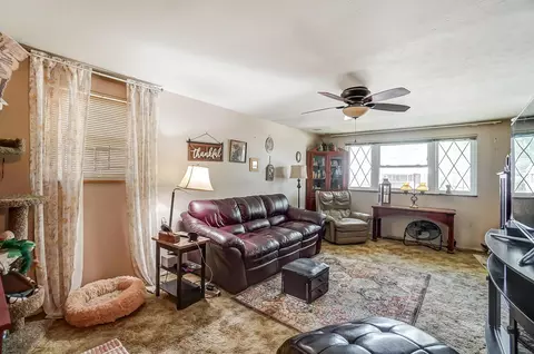 Living - 3880 Eakin Rd, Columbus, OH 43228 photo 3 of 4