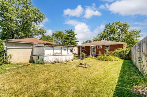 Exterior - 3880 Eakin Rd, Columbus, OH 43228 photo 5 of 8