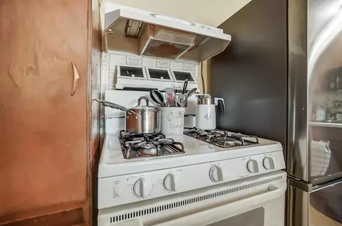 Kitchen - 3880 Eakin Rd, Columbus, OH 43228 photo 4 of 4