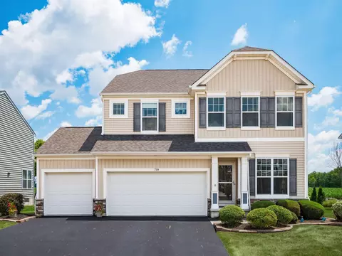 799 Deer Run Dr, Marysville, OH 43040