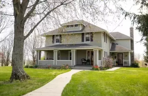 7255 Old Springfield Rd, South Charleston, OH 45368