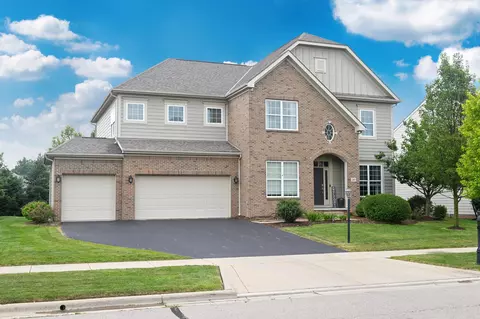 240 Balsamine Dr, Powell, OH 43065
