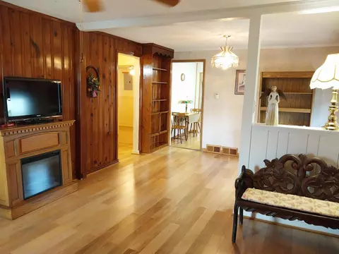 Living - 727 Spring St, Greenfield, OH 45123 photo 1 of 5