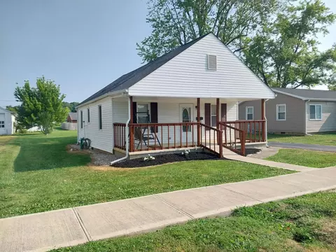 Exterior - 727 Spring St, Greenfield, OH 45123 photo 2 of 9