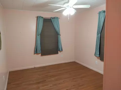 Bedroom - 727 Spring St, Greenfield, OH 45123 photo 2 of 3