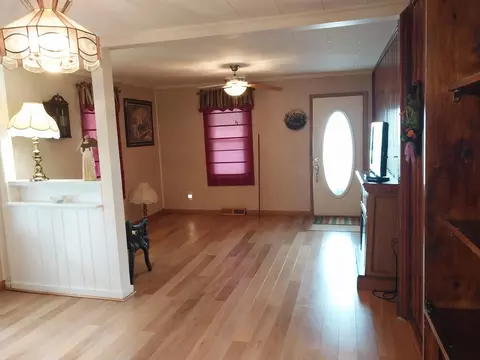 Living - 727 Spring St, Greenfield, OH 45123 photo 3 of 5