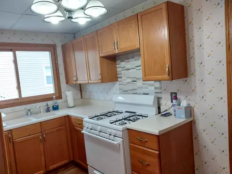 Kitchen - 727 Spring St, Greenfield, OH 45123 photo 1 of 2
