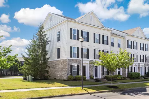5292 Royal Arch Cascade Dr #26, Dublin, OH 43016