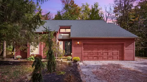 39 Regret Dr SW, Pataskala, OH 43062