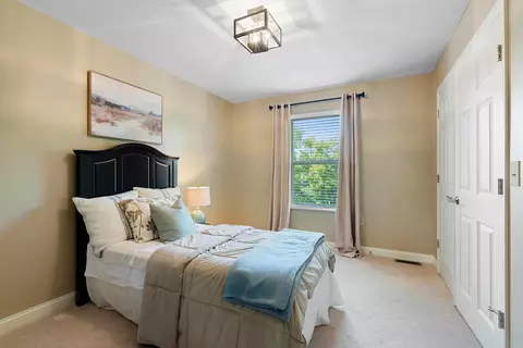 Bedroom - 7708 Windsor Dr, Dublin, OH 43016 photo 3 of 8