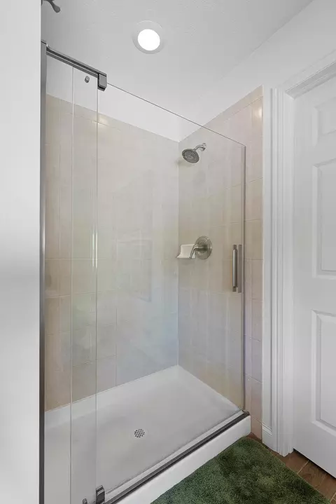 Bath - 7708 Windsor Dr, Dublin, OH 43016 photo 3 of 5
