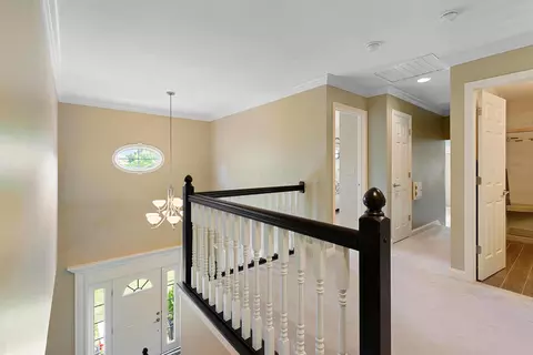Entry Way - 7708 Windsor Dr, Dublin, OH 43016 photo 7 of 7