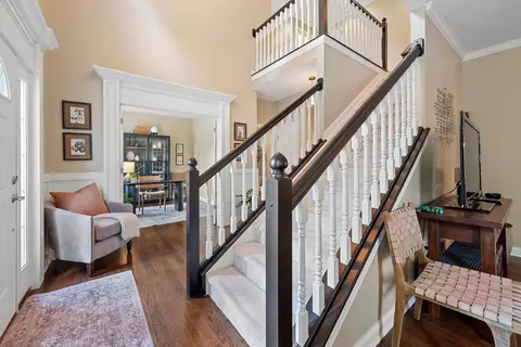 Entry Way - 7708 Windsor Dr, Dublin, OH 43016 photo 3 of 7