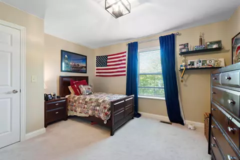 Bedroom - 7708 Windsor Dr, Dublin, OH 43016 photo 5 of 8