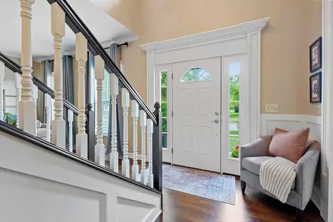 Entry Way - 7708 Windsor Dr, Dublin, OH 43016 photo 1 of 7