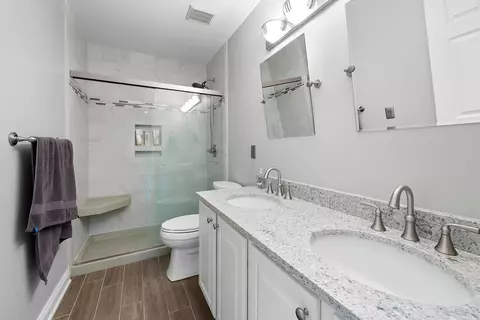 Bath - 7708 Windsor Dr, Dublin, OH 43016 photo 5 of 5