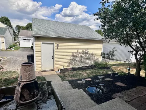 Exterior - 9180 Drum Pl, Orient, OH 43146 photo 6 of 6