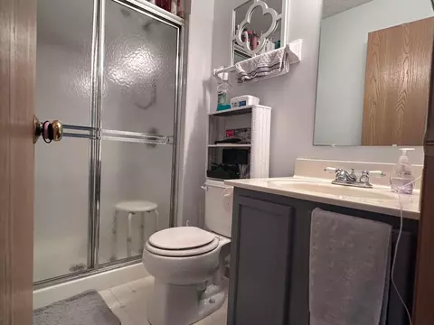 Bath - 9180 Drum Pl, Orient, OH 43146 photo 2 of 3