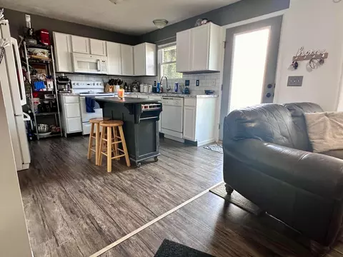 Kitchen - 9180 Drum Pl, Orient, OH 43146 photo 1 of 2
