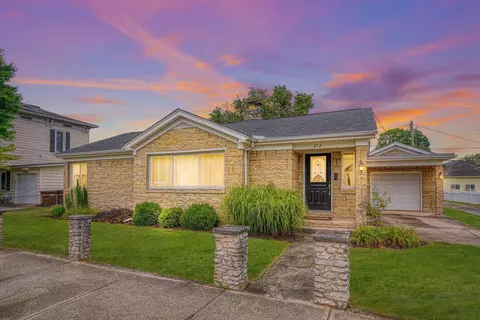 212 E Mound St, Circleville, OH 43113 photo 8