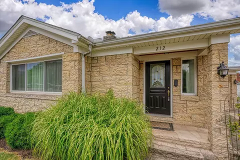 212 E Mound St, Circleville, OH 43113 photo 6