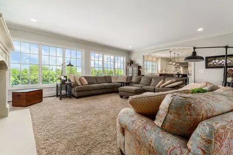 Living - 3732 Wheeling Rd, Lancaster, OH 43130 photo 4 of 7