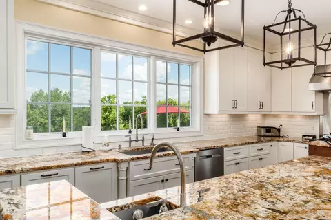 Kitchen - 3732 Wheeling Rd, Lancaster, OH 43130 photo 4 of 5