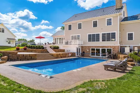 Exterior - 3732 Wheeling Rd, Lancaster, OH 43130 photo 5 of 12