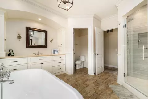 Bath - 3732 Wheeling Rd, Lancaster, OH 43130 photo 4 of 9