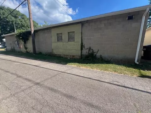 Exterior - 150 Watt St, Circleville, OH 43113 photo 9 of 10