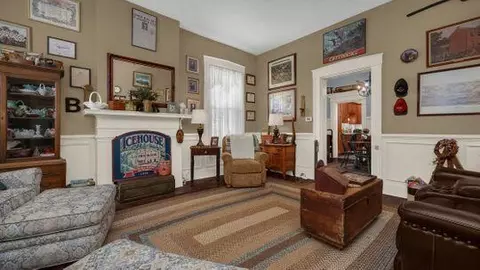 Living - 150 Watt St, Circleville, OH 43113 photo 1 of 2