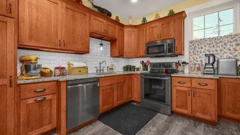 Kitchen - 150 Watt St, Circleville, OH 43113 photo 1 of 2