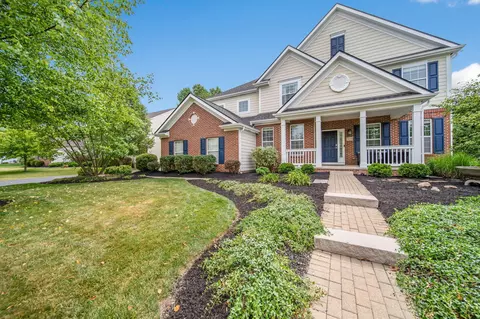 1134 Carriage Valley Dr, Powell, OH 43065