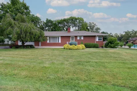619 Skyline Dr, Upper Sandusky, OH 43351
