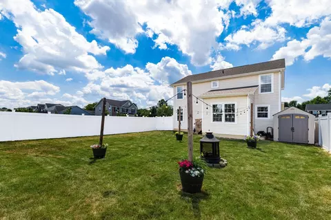 Exterior - 662 Wallace Dr, Delaware, OH 43015 photo 6 of 6