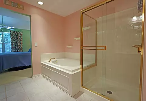 Bath - 5899 Dunabbey Loop, Dublin, OH 43017 photo 3 of 6