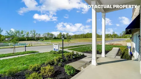 6601 Pfeifer Ash Dr, Canal Winchester, OH 43110