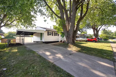 3943 Signal Dr, Columbus, OH 43232