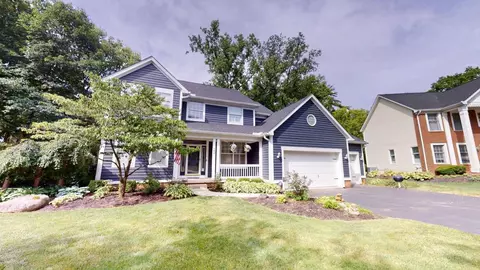 240 Barnhill Ct, Columbus, OH 43230