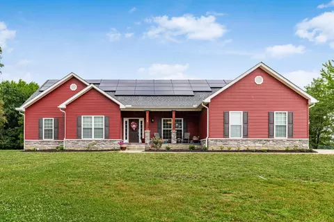 885 Shanahan Rd, Lewis Center, OH 43035
