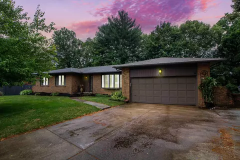 155 Nob Hill Dr S, Columbus, OH 43230